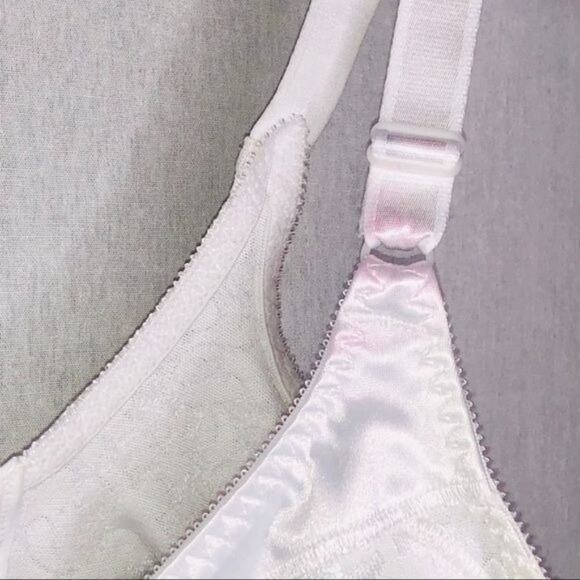 Bali Wire-Free Double Support® Spa Bra 3372 - Picture 5 of 9